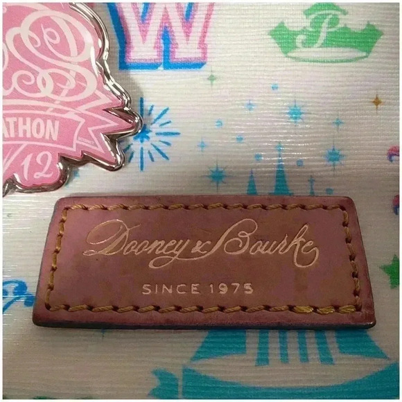 Disney Dooney &Bourke 2012 Princess 1/2 Marathon Tote Shoulder Bag - Picture 4 of 10